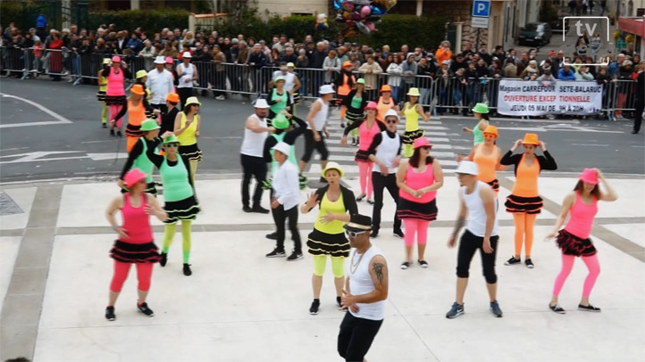 Corso fleuri de Mèze 2016 - Le groupe "ID Fiesta"
