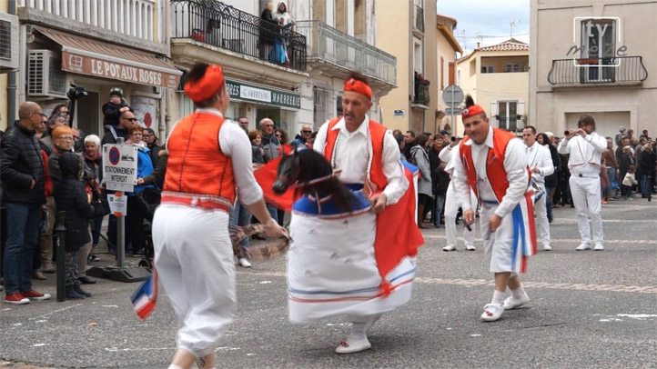 Corso fleuri de Mèze 2016 - La danse du chevalet