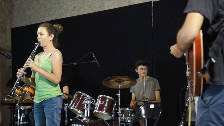 "Cumbia sobre el Mare" interprété par l'atelier de musique actuelle de l'école de musique de Mèze