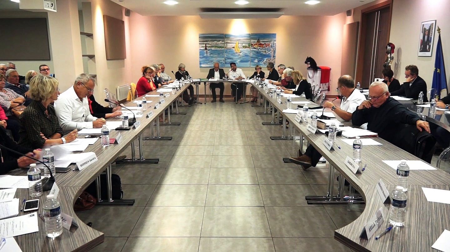 Conseil municipal de la ville de Mèze du 15 octobre 2019 - divers