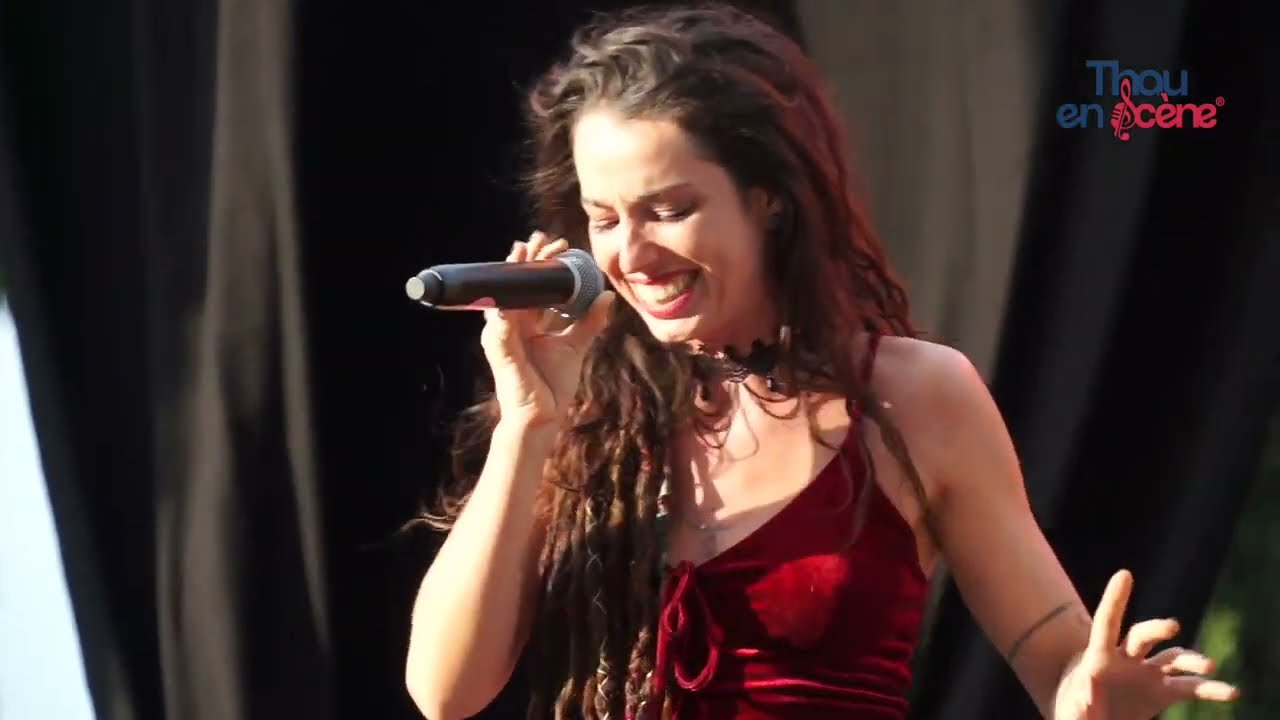 Diiviina band interprète "New Moon" – Finale Thau en Scène 2025